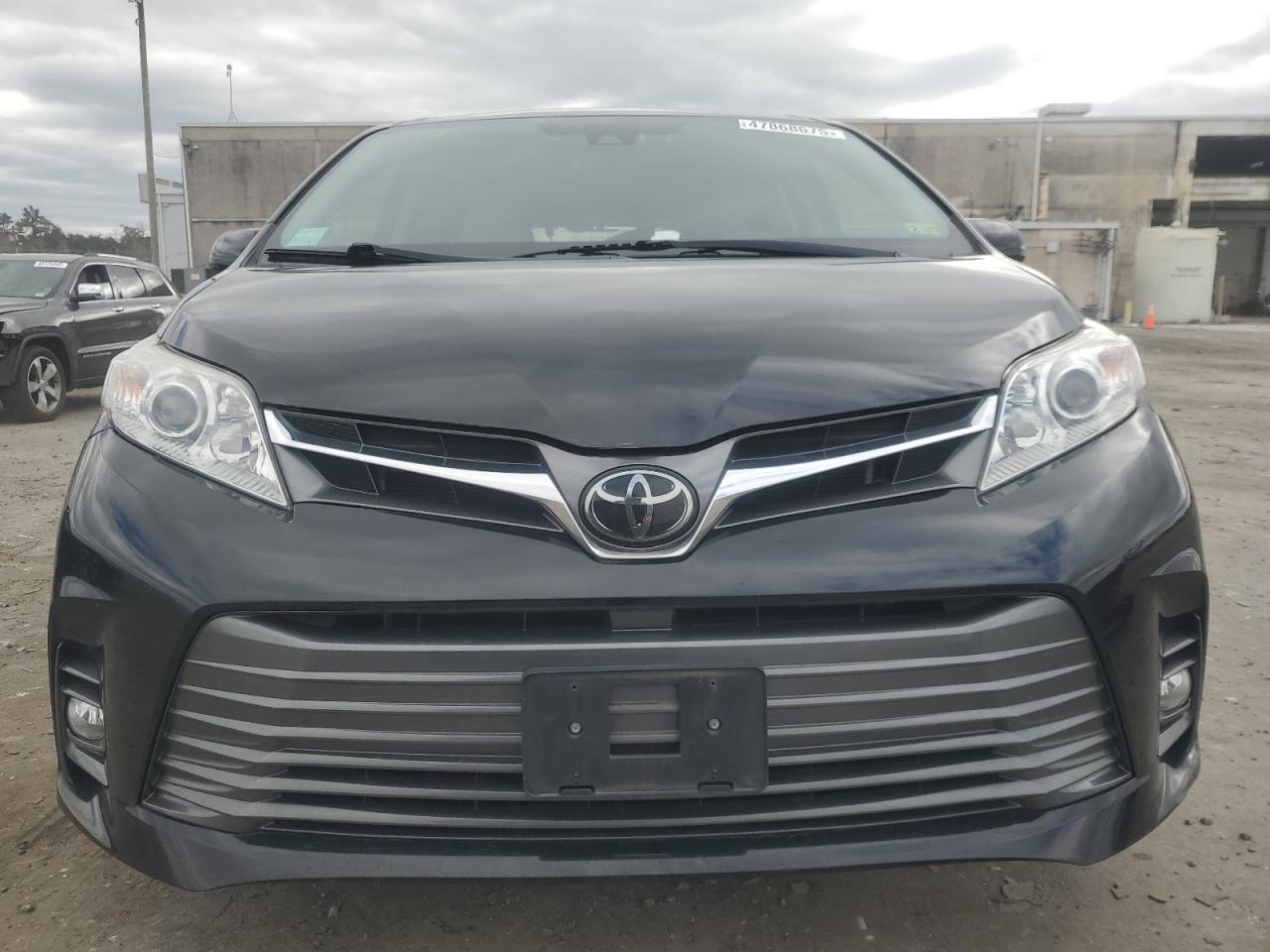 2020 Toyota Sienna VIN 5TDYZ3DC7LS033996 Copart auction photo, rear end / minor dent/scratches damage thumbnail 5