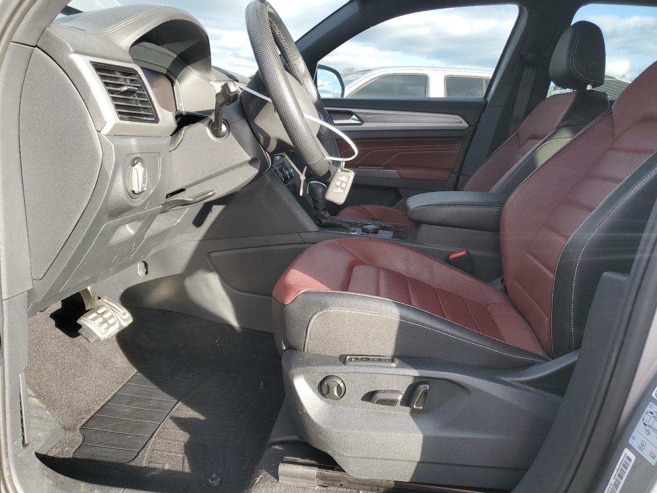 2021 Volkswagen Atlas VIN 1V2FE2CA2MC234025 Copart auction photo, front end damage thumbnail 7