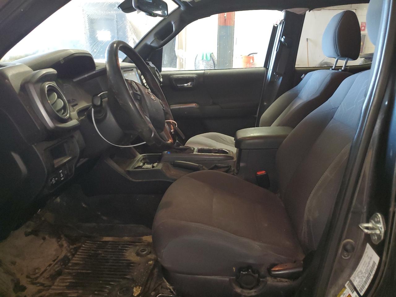 2019 Toyota Tacoma VIN 3TMDZ5BN3KM056169 Copart auction photo, front end / minor dent/scratches damage thumbnail 7