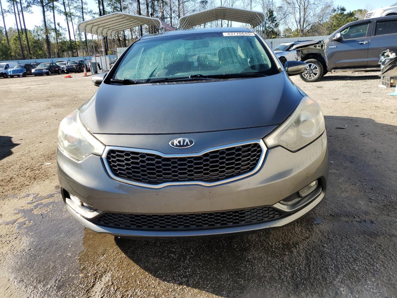 2014 KIA Forte VIN KNAFX4A84E5077222 Copart auction photo, rear end damage thumbnail 5