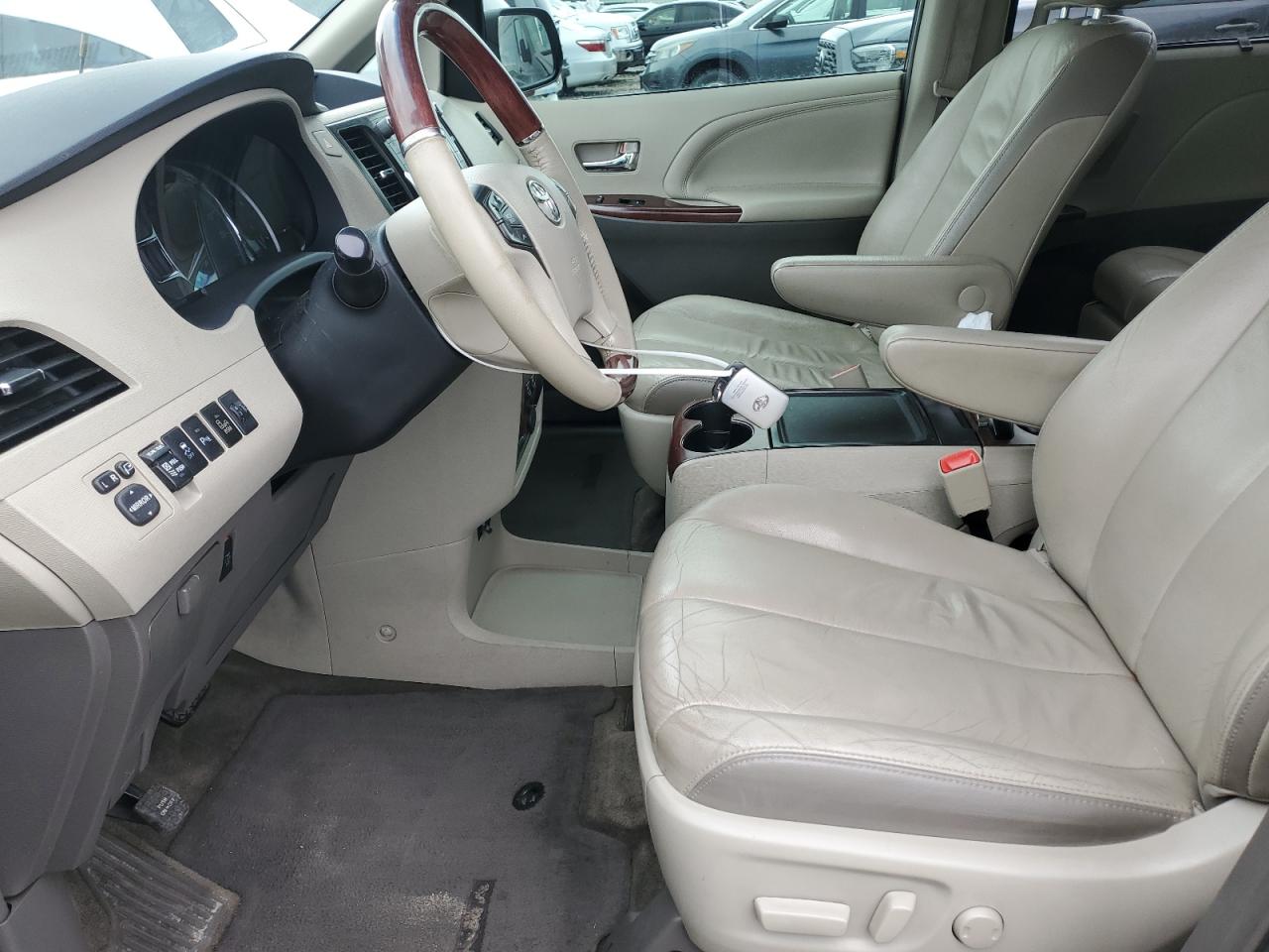 2013 Toyota Sienna VIN 5TDDK3DC6DS056092 Copart auction photo, side / rear end damage thumbnail 7