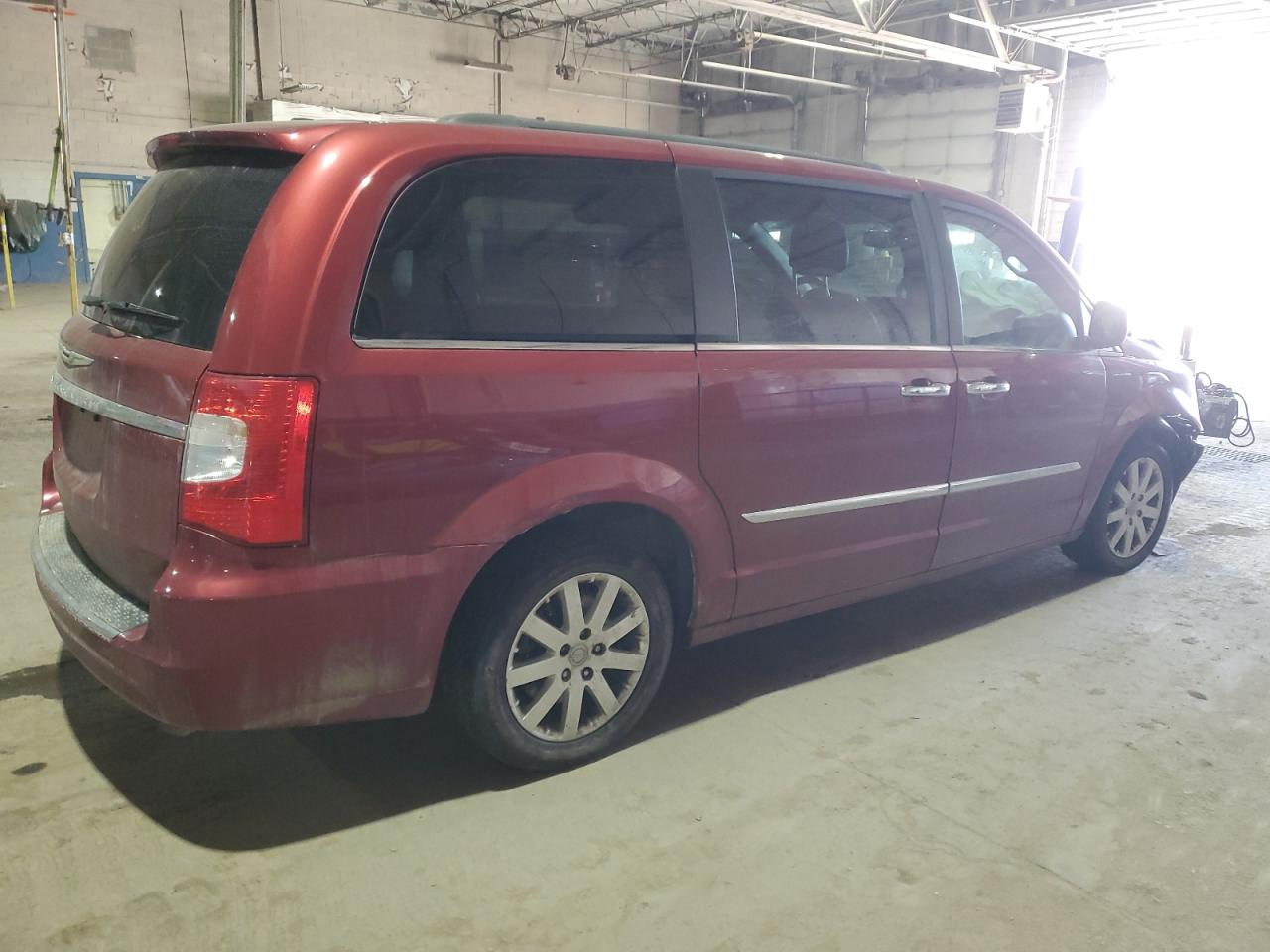 2015 Chrysler Town & Country VIN 2C4RC1BG5FR521471 Copart auction photo, front end damage thumbnail 3
