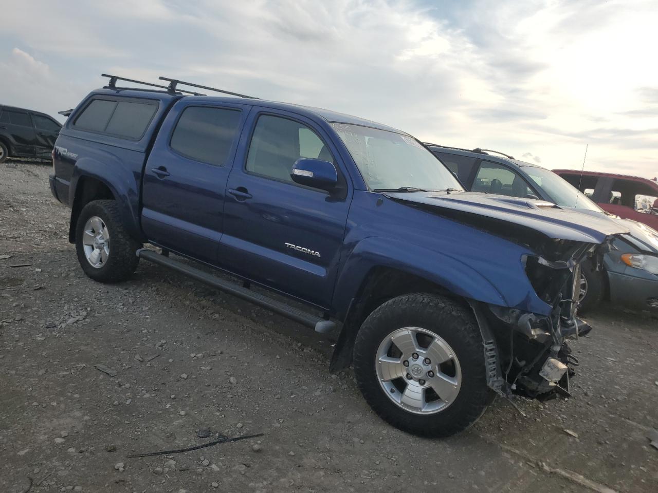 2014 Toyota Tacoma VIN 3TMLU4EN0EM135643 Copart auction photo, front end / minor dent/scratches damage thumbnail 4