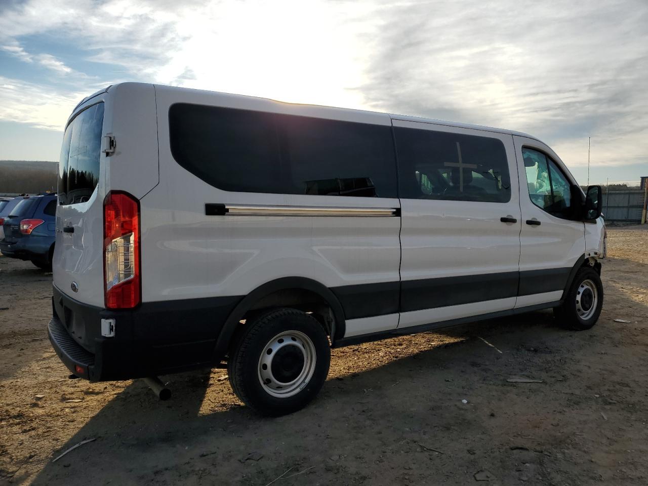 2022 Ford Transit VIN 1FBAX2Y89NKA14517 Copart auction photo, front end damage thumbnail 3