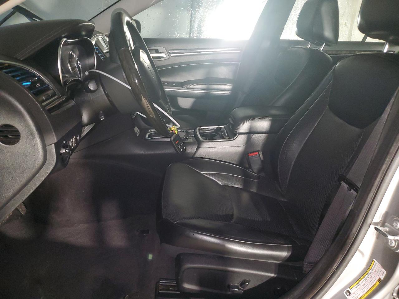 2018 Chrysler 300 VIN 2C3CCAKG3JH250404 Copart auction photo, front end / side damage thumbnail 7