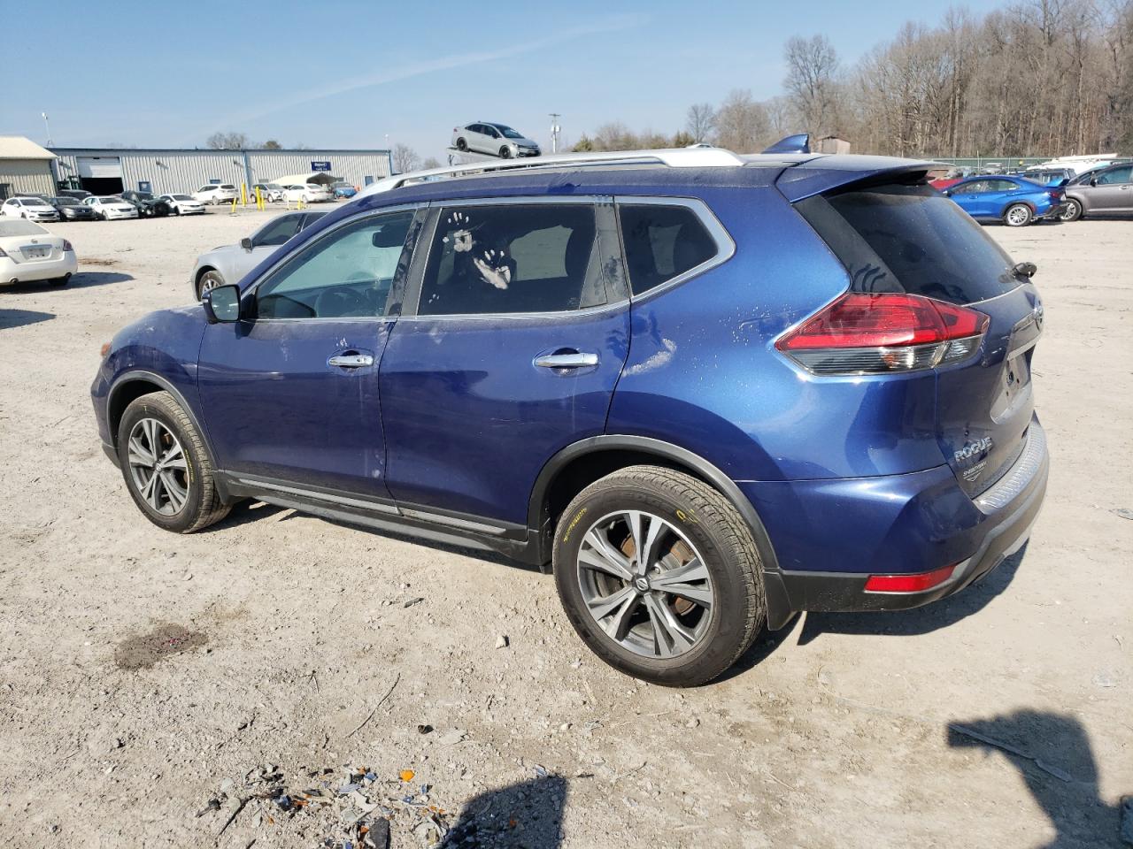 2017 Nissan Rogue VIN JN8AT2MV9HW025196 Copart auction photo, front end / side damage thumbnail 2