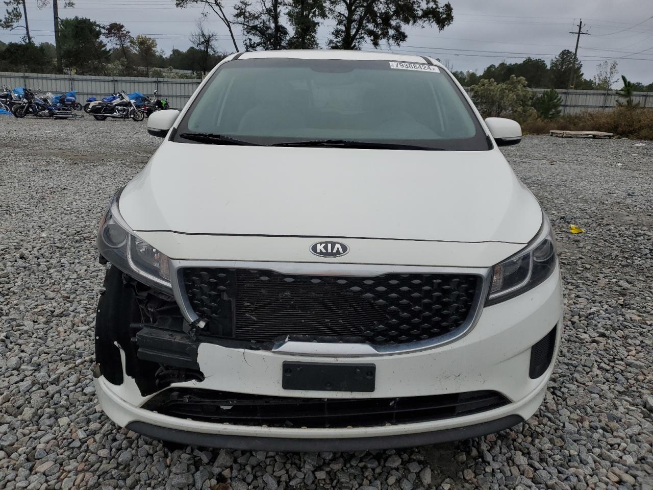 2017 KIA Sedona VIN KNDMA5C18H6263278 Copart auction photo, front end damage thumbnail 5