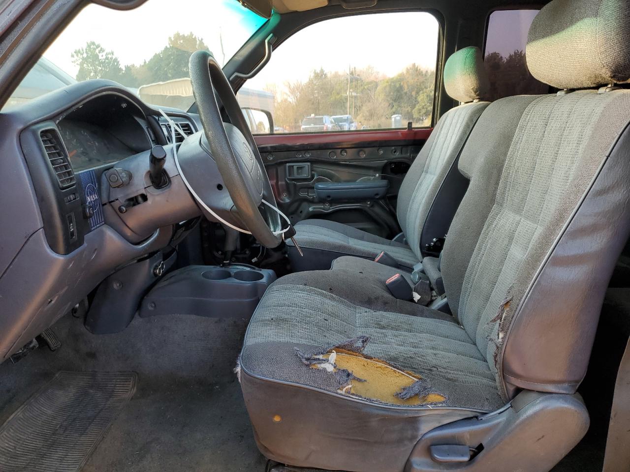 1998 Toyota Tacoma VIN 4TASN92N5WZ161306 Copart auction photo, all over damage thumbnail 7