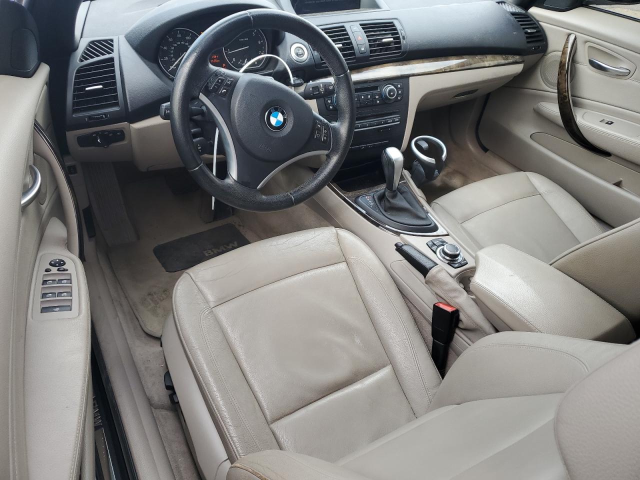 2011 BMW 1er VIN WBAUN1C57BVH83615 Copart auction photo, rear end damage thumbnail 8