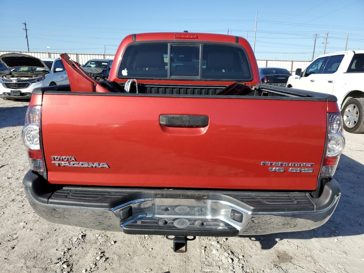 2011 Toyota Tacoma VIN 5TFJU4GN1BX003890 Copart auction photo, front end / side damage thumbnail 6