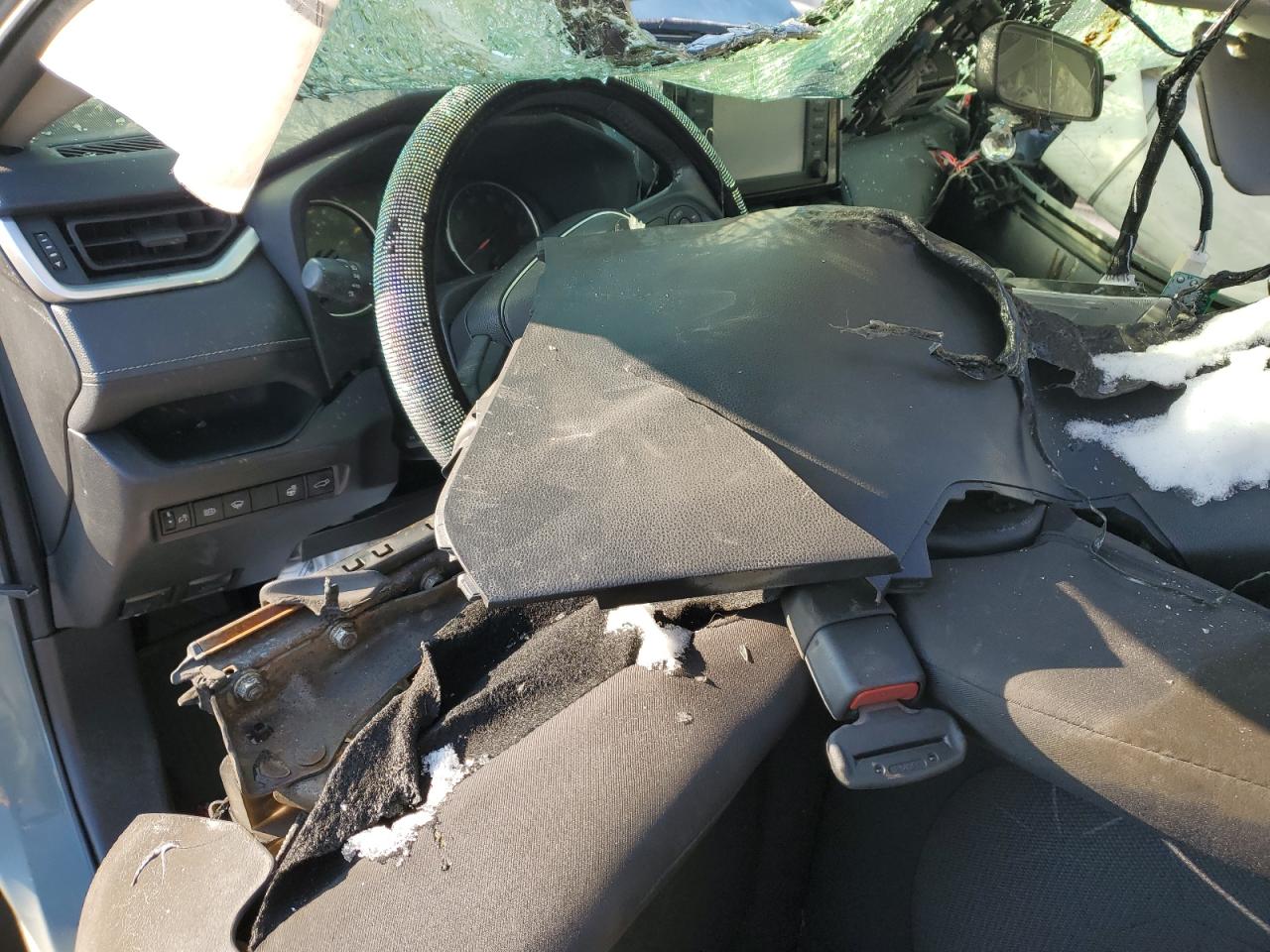 2019 Toyota RAV 4 VIN JTMP1RFV5KD017214 Copart auction photo, front end / rollover damage thumbnail 8