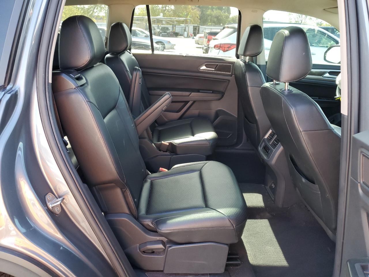 2018 Volkswagen Atlas VIN 1V2EP2CA2JC600499 Copart auction photo, front end damage thumbnail 11