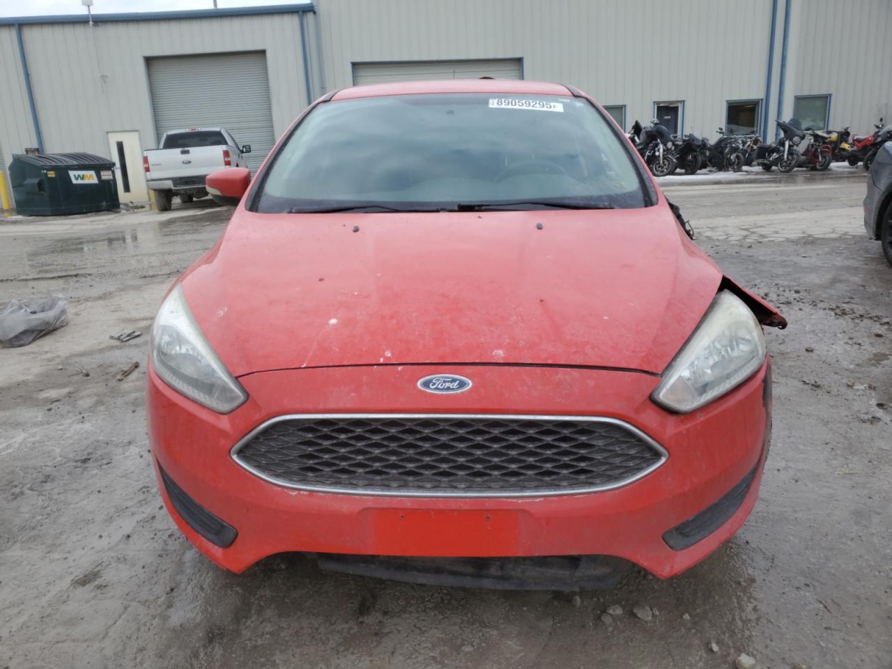 2016 Ford Focus VIN 1FADP3F24GL328818 Copart auction photo, side / front end damage thumbnail 5