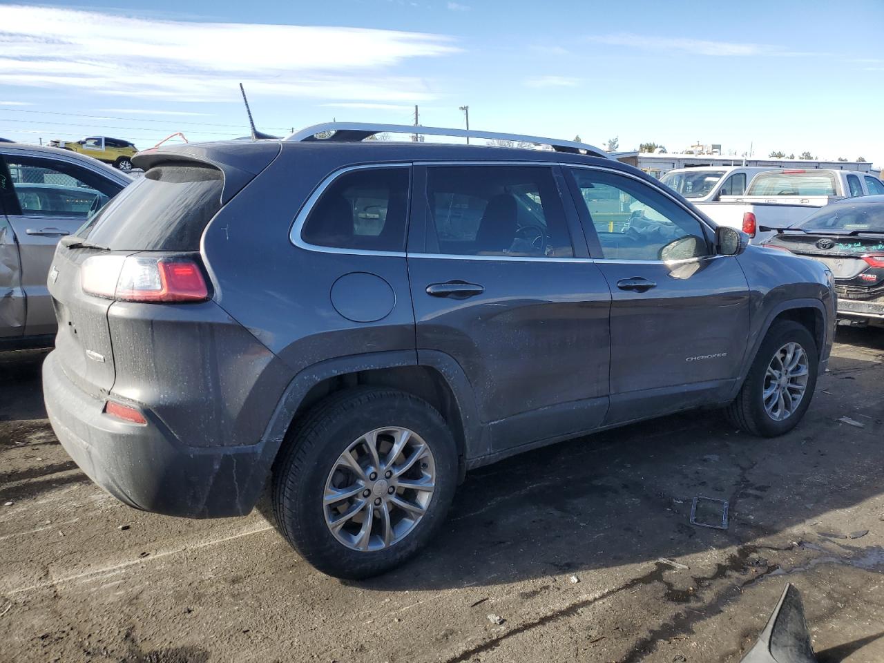 2019 Jeep Grand Cherokee VIN 1C4PJMLB0KD212151 Copart auction photo, front end damage thumbnail 3