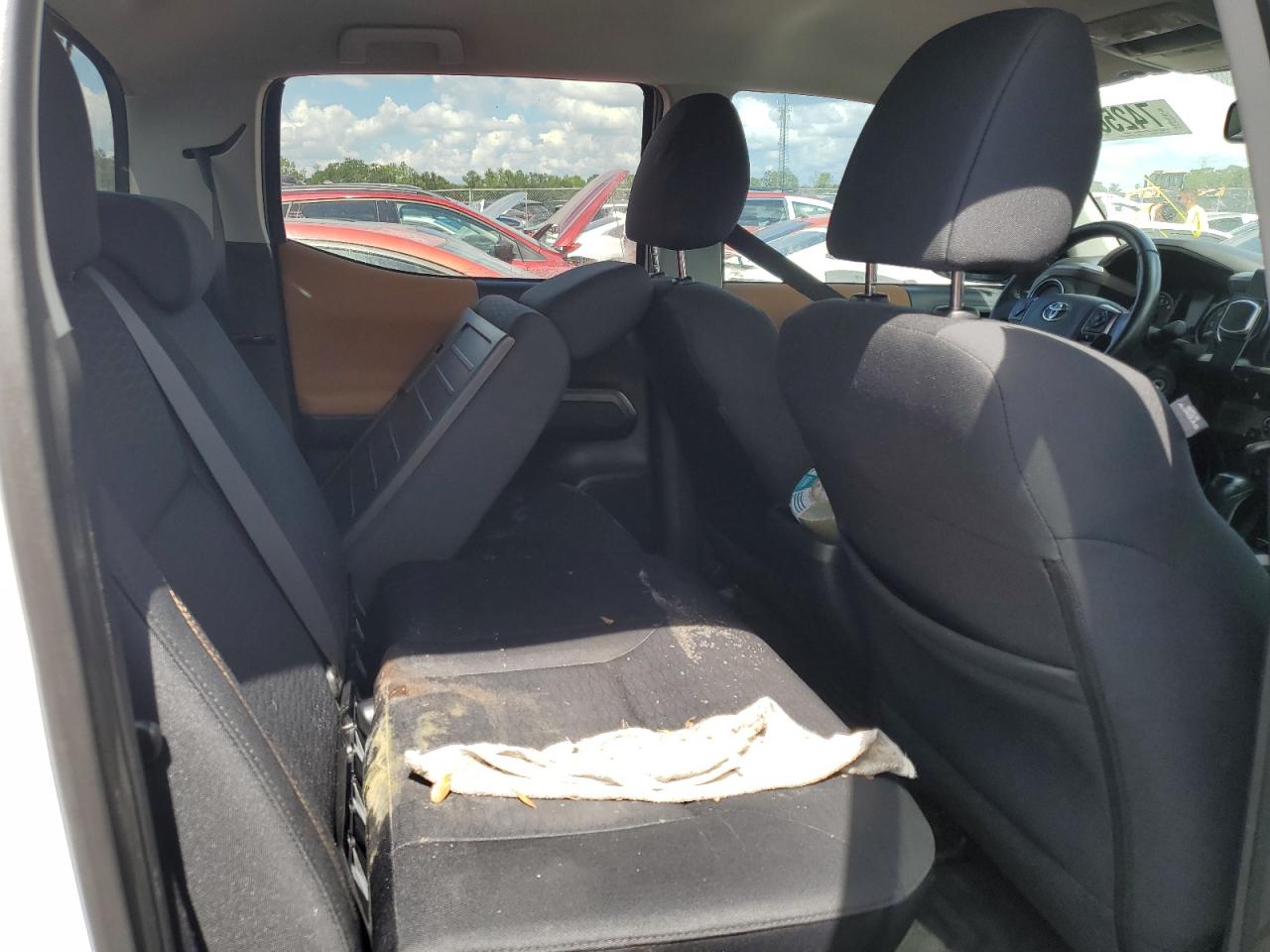 2018 Toyota Tacoma VIN 5TFAZ5CN0JX055801 Copart auction photo, water/flood damage thumbnail 10