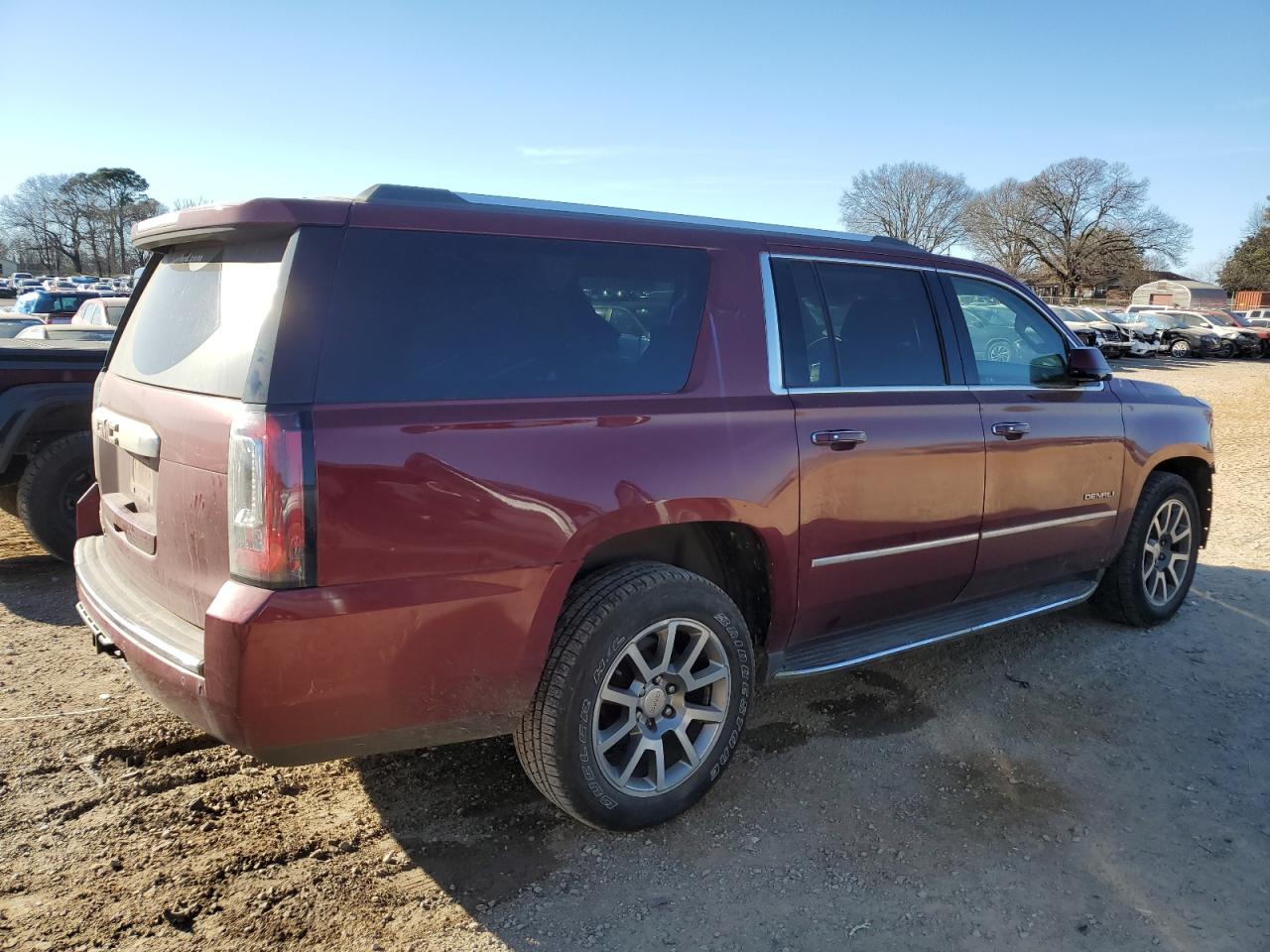 2016 GMC Yukon VIN 1GKS2HKJ4GR404839 Copart auction photo, front end damage thumbnail 3