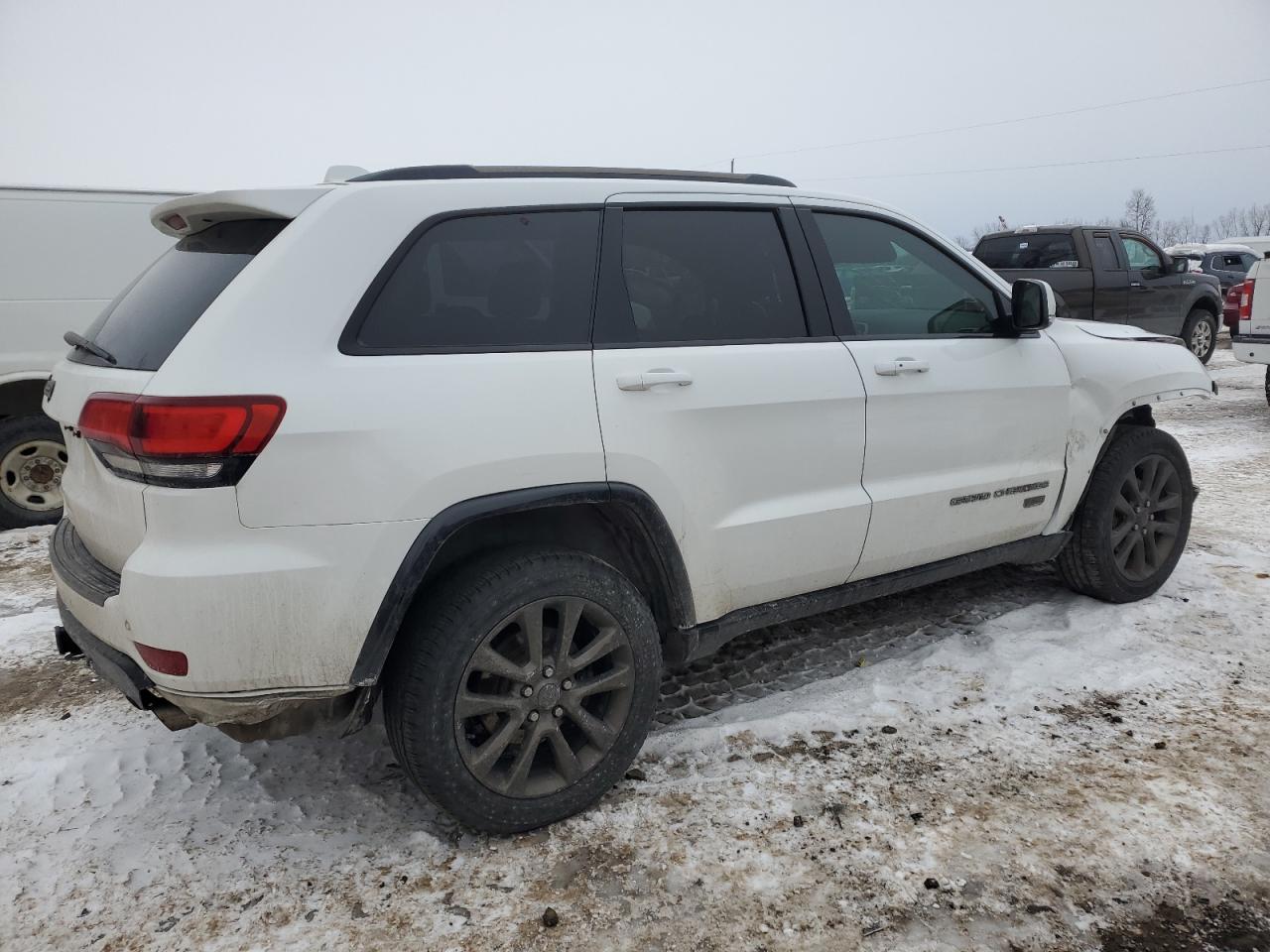 2016 Jeep Grand Cherokee VIN 1C4RJFBG3GC365489 Copart auction photo, front end / side damage thumbnail 3