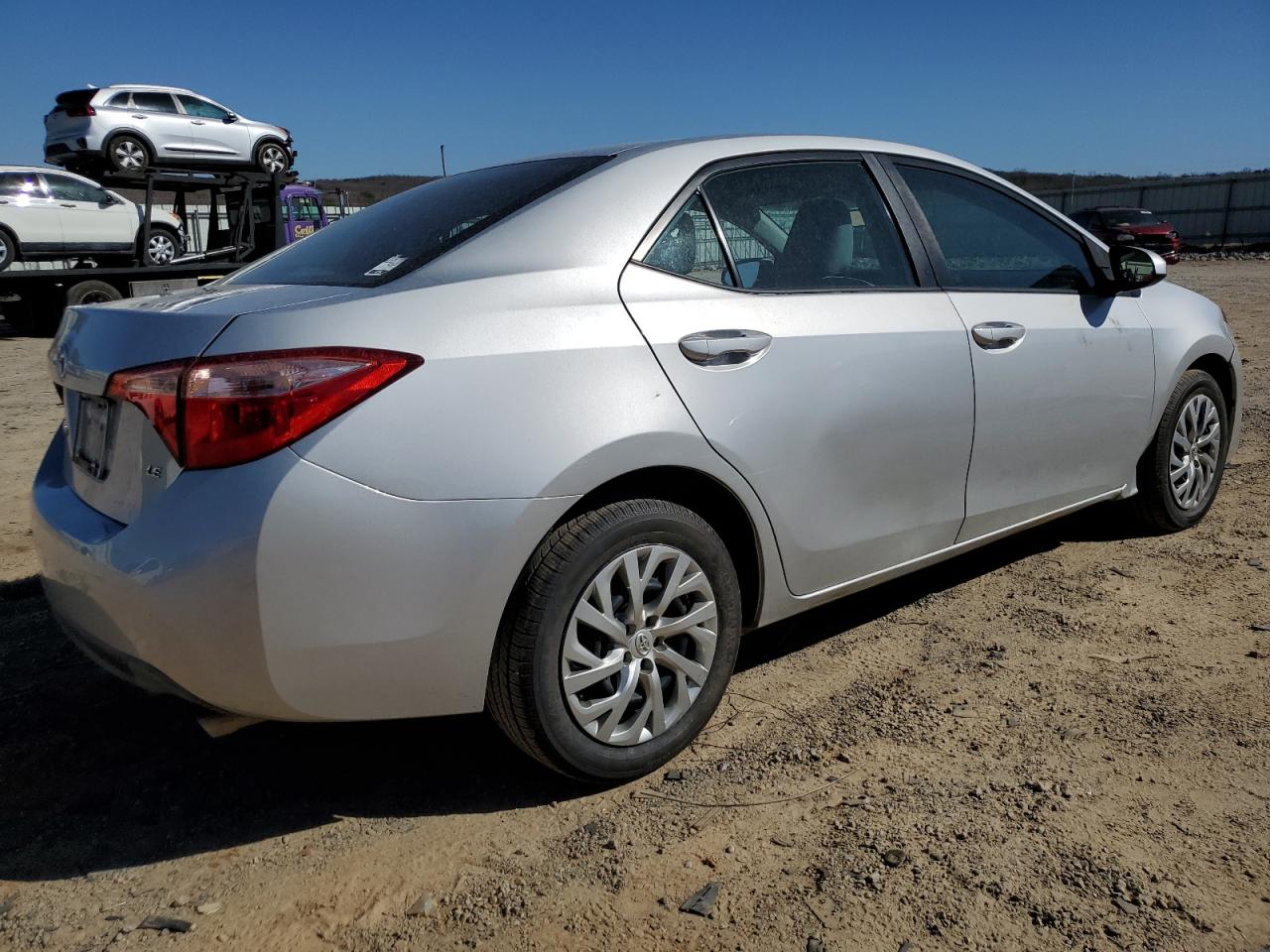 2019 Toyota Corolla VIN 2T1BURHE0KC163709 Copart auction photo, front end / minor dent/scratches damage thumbnail 3