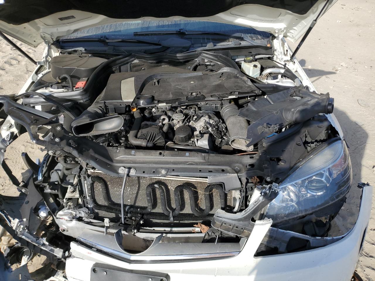 2011 Mercedes-Benz C-klasse VIN WDDGF8BBXBR156822 Copart auction photo, mechanical / front end damage thumbnail 13