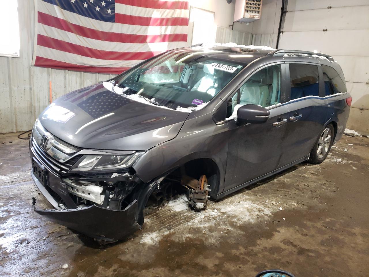 2018 Honda Odyssey VIN 5FNRL6H77JB099535