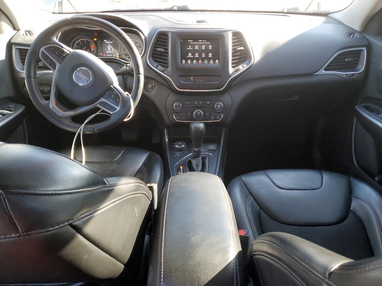 2019 Jeep Grand Cherokee VIN 1C4PJMLB2KD299082 Copart auction photo, front end / side damage thumbnail 8
