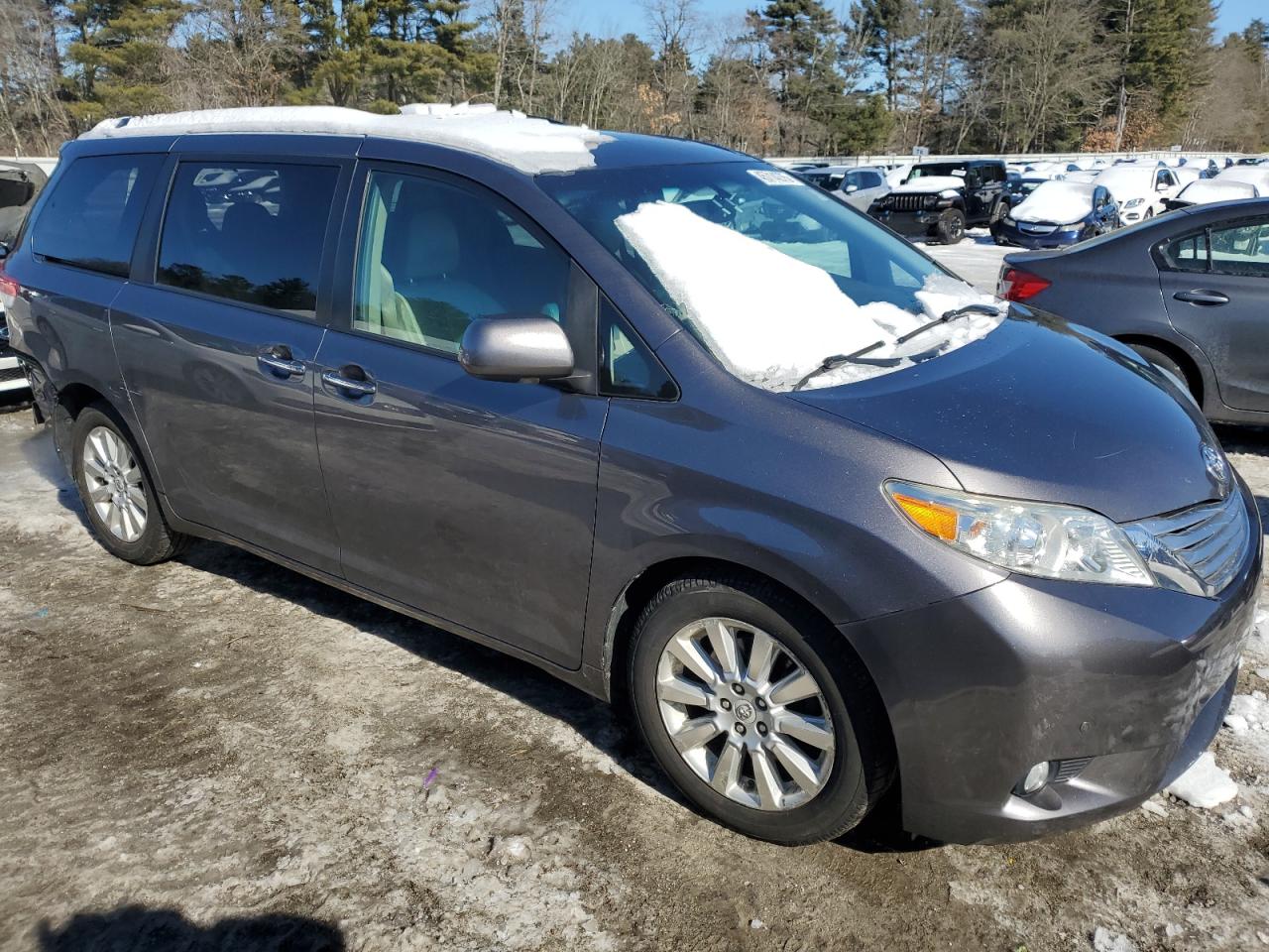 2011 Toyota Sienna VIN 5TDDK3DC7BS002989 Copart auction photo, rear end damage thumbnail 4