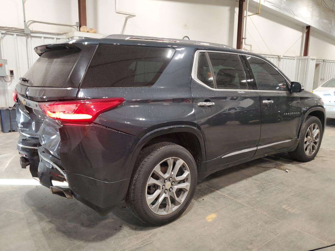 2019 Chevrolet Traverse VIN 1GNERKKW3KJ299870 Copart auction photo, rear end / front end damage thumbnail 3