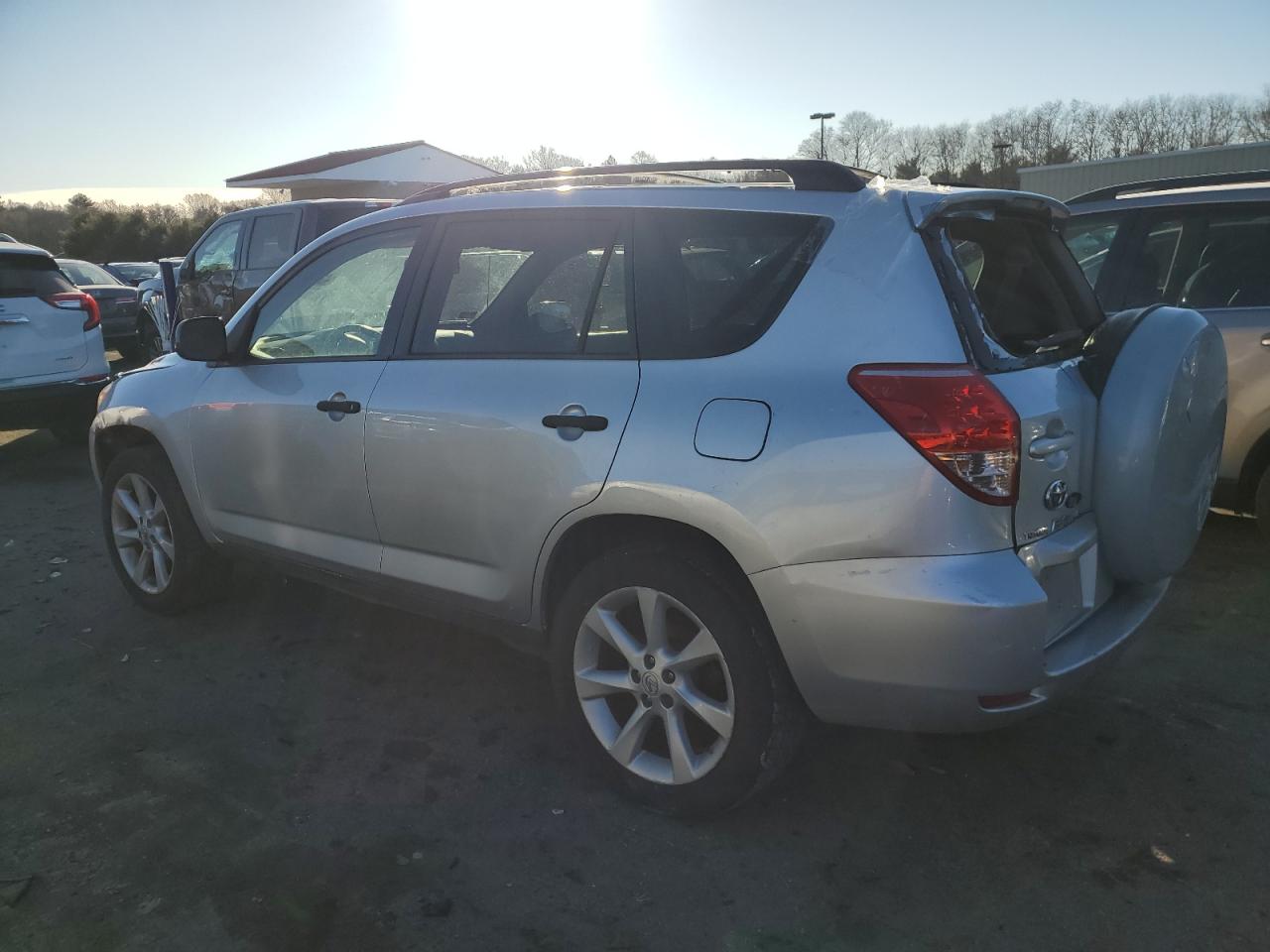 2008 Toyota RAV 4 VIN JTMBD35V885162136 Copart auction photo, rear end / minor dent/scratches damage thumbnail 2