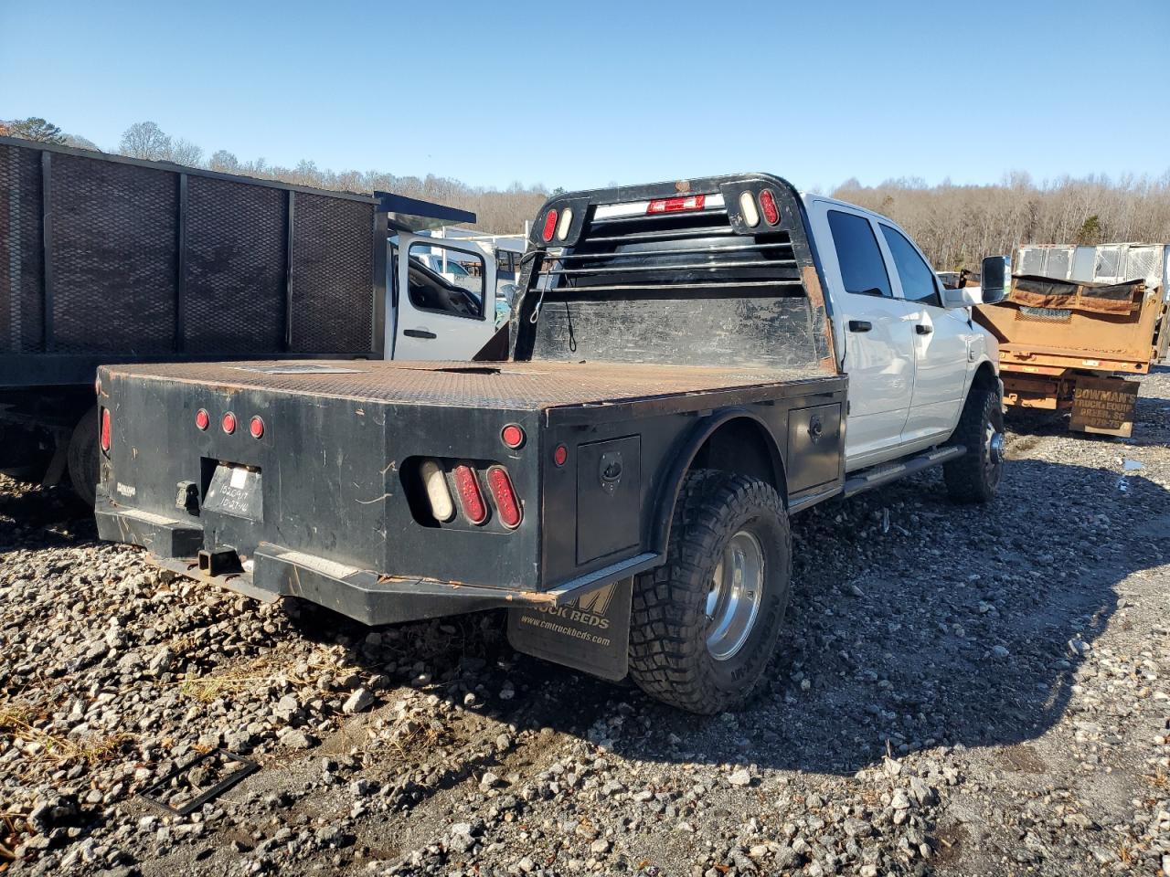 2017 RAM 3500 VIN 3C63RRGL3HG662032 Copart auction photo, all over damage thumbnail 3