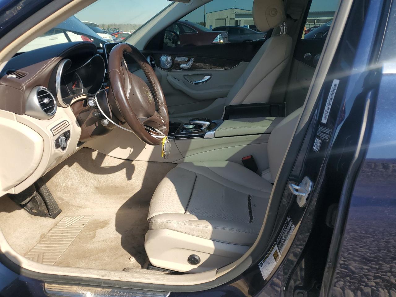 2015 Mercedes-Benz C-klasse VIN 55SWF4KB1FU038490 Copart auction photo, normal wear damage thumbnail 7
