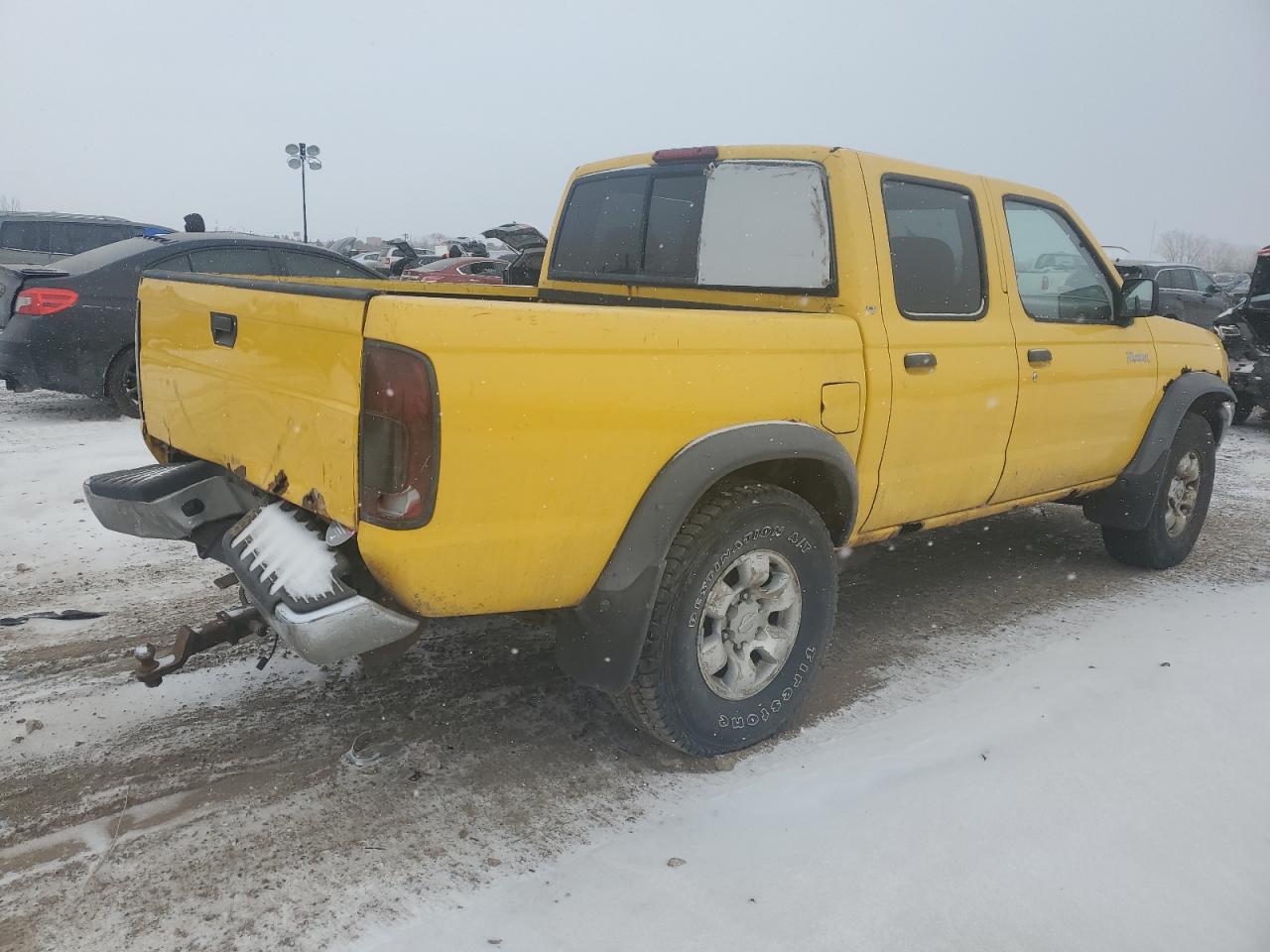 2000 Nissan Navara (Frontier) VIN 1N6ED27T4YC348168 Copart auction photo, rear end damage thumbnail 3