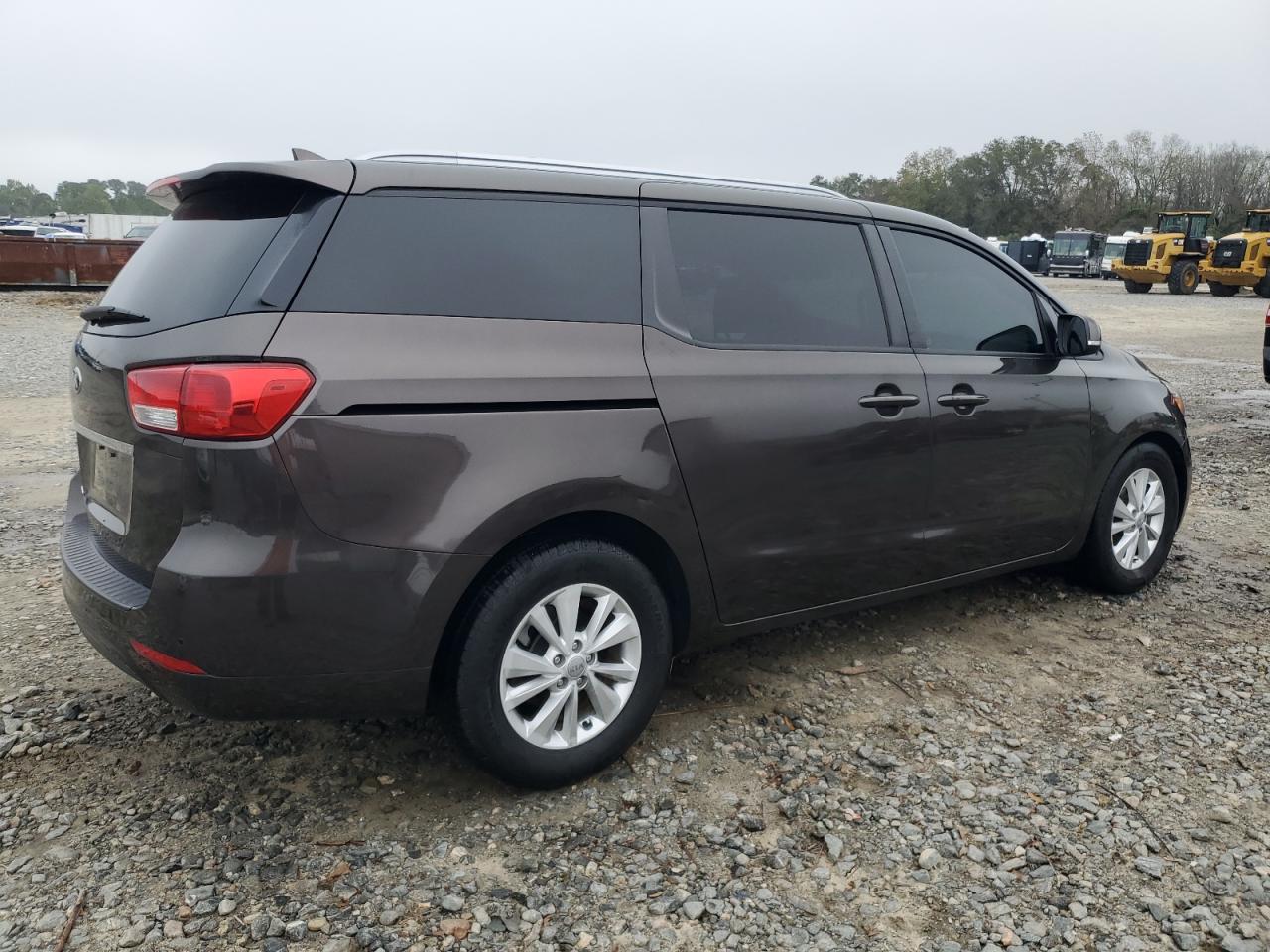 2017 KIA Sedona VIN KNDMB5C1XH6310551 Copart auction photo, front end / side damage thumbnail 3