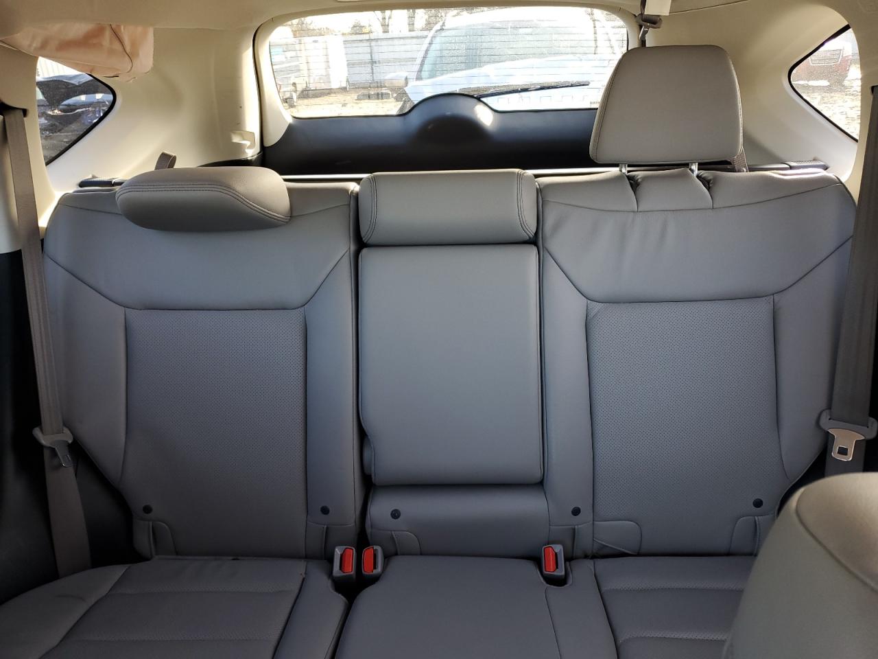 2015 Honda CR-V VIN 2HKRM3H76FH546716 Copart auction photo, rear end / minor dent/scratches damage thumbnail 10