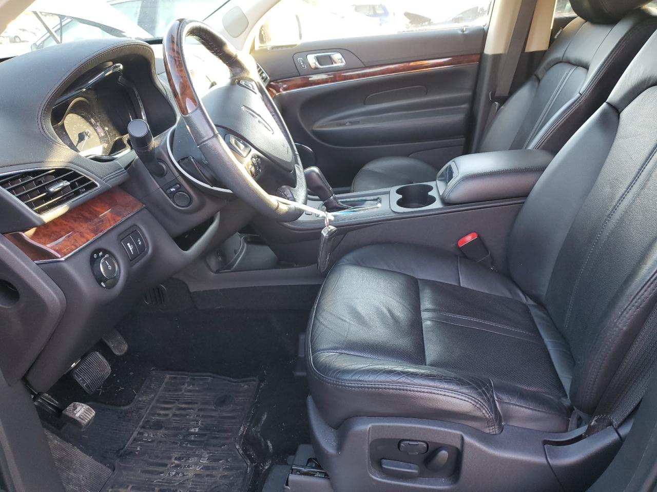 2019 Lincoln MKT VIN 2LMHJ5AT4KBL04035 Copart auction photo, front end damage thumbnail 7