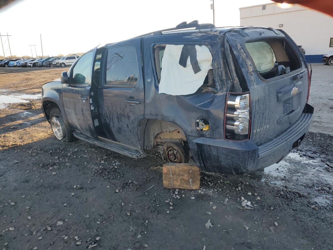 2009 Chevrolet Tahoe VIN 1GNFK23049R269579 Copart auction photo, all over damage thumbnail 2
