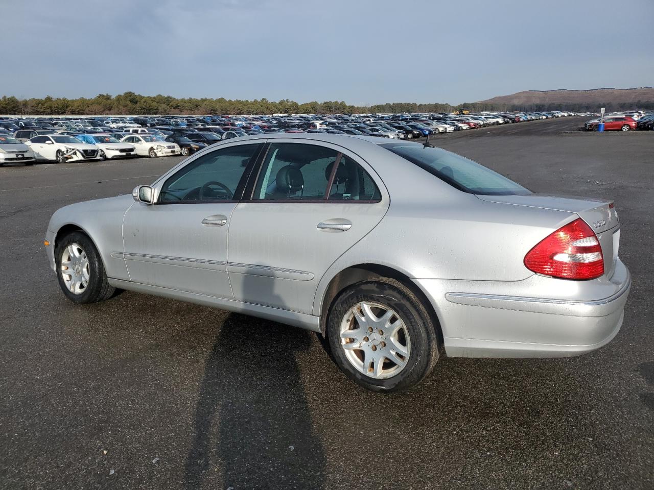 2004 Mercedes-Benz E-klasse VIN WDBUF65JX4A425681 Copart auction photo, front end / undercarriage damage thumbnail 2