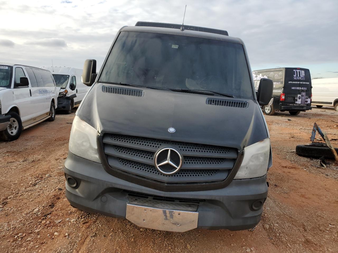 2014 Mercedes-Benz Sprinter VIN WD3PE7DCXE5835556 Copart auction photo, front end / minor dent/scratches damage thumbnail 5