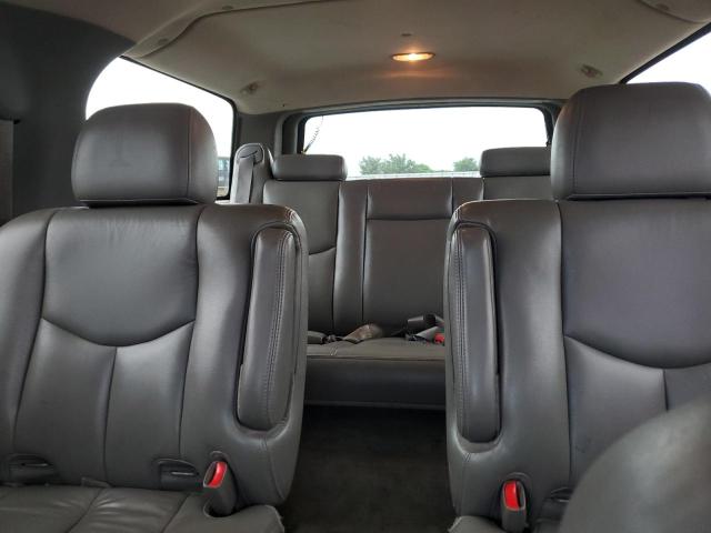 2005 Chevrolet Suburban VIN 3GNFK16Z15G194886 Copart auction photo, hail / minor dent/scratches damage thumbnail 10