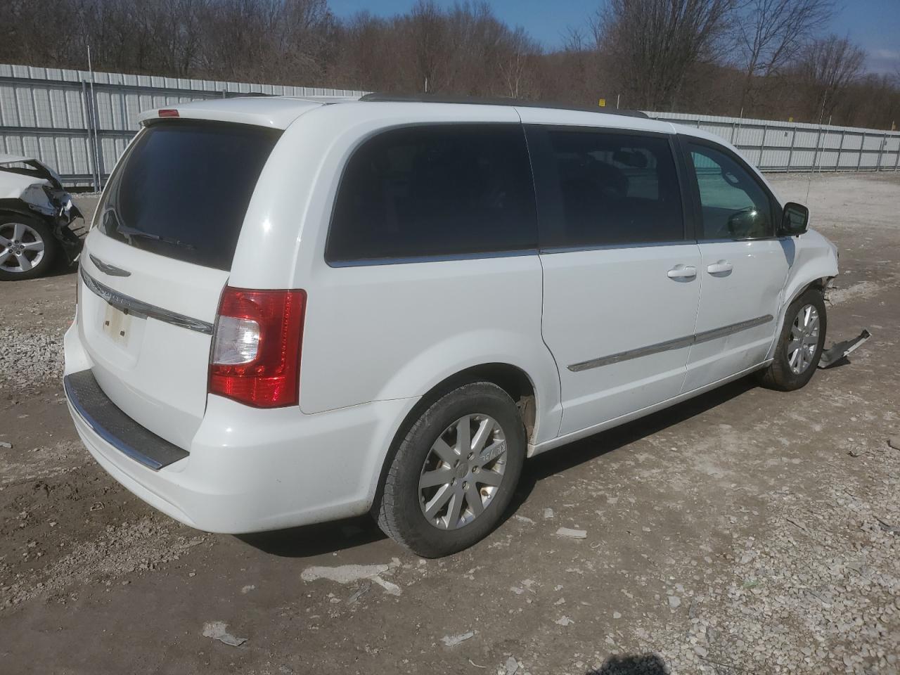 2014 Chrysler Town & Country VIN 2C4RC1BGXER343295 Copart auction photo, front end damage thumbnail 3