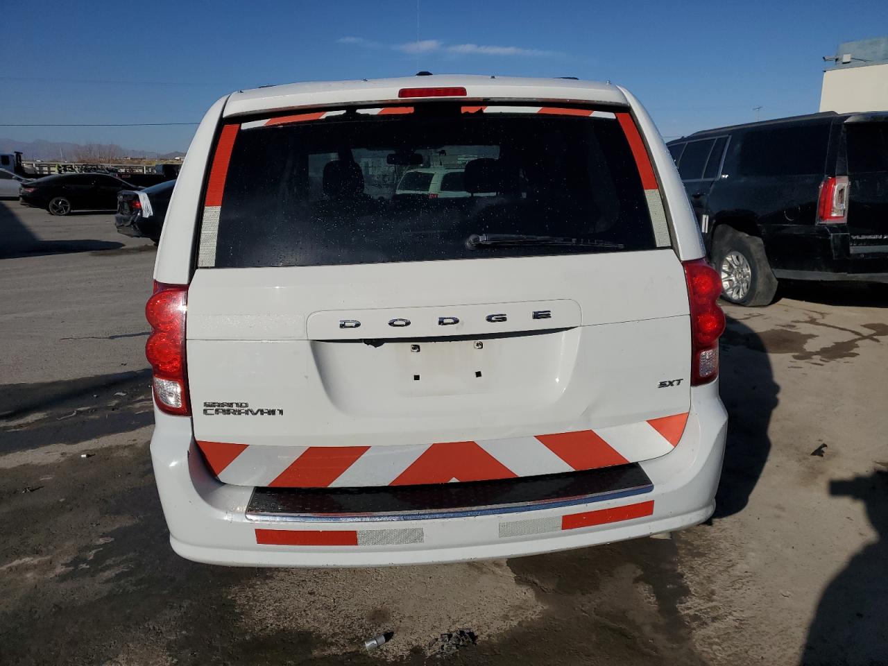 2018 Dodge Caravan VIN 2C4RDGCG7JR301627 Copart auction photo, mechanical / rear end damage thumbnail 6