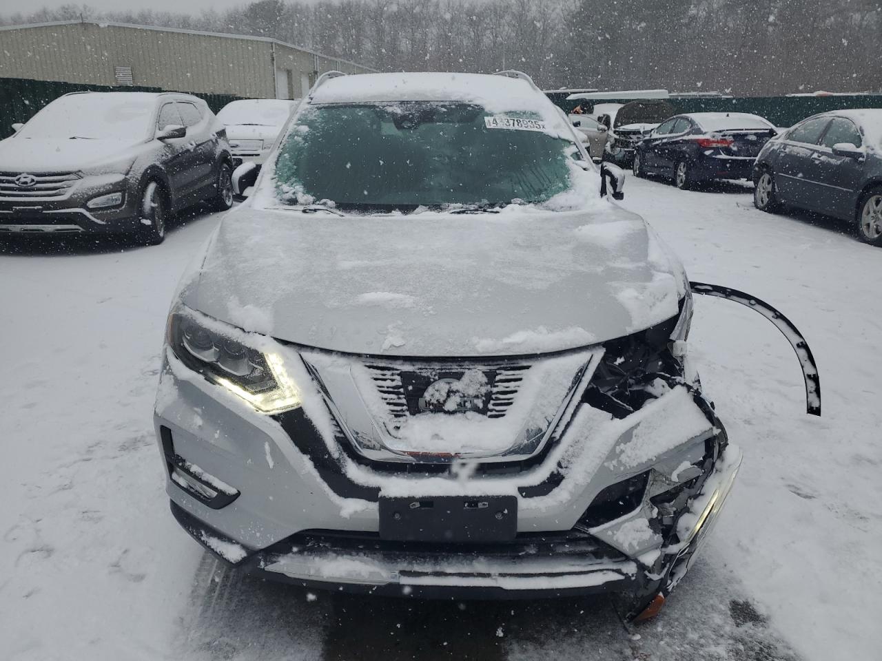 2017 Nissan Rogue VIN 5N1AT2MVXHC811002 Copart auction photo, front end damage thumbnail 5