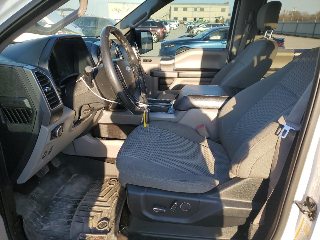 2018 Ford F-150 VIN 1FTEW1CP0JKD32450 Copart auction photo, side / hail damage thumbnail 7