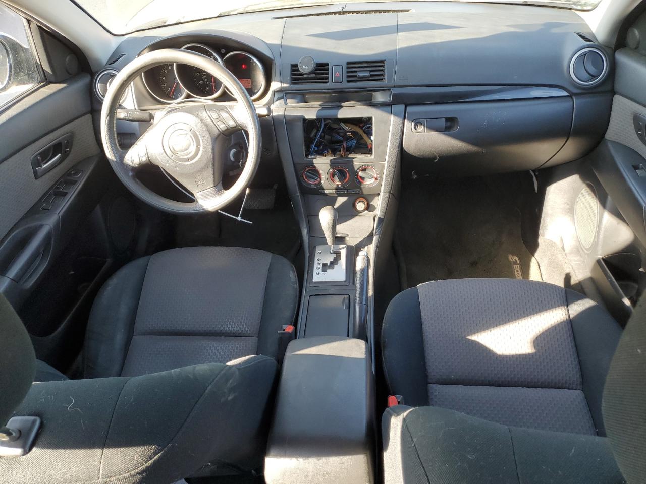 2006 Mazda 3 VIN JM1BK32FX61428070 Copart auction photo, side / rear end damage thumbnail 8