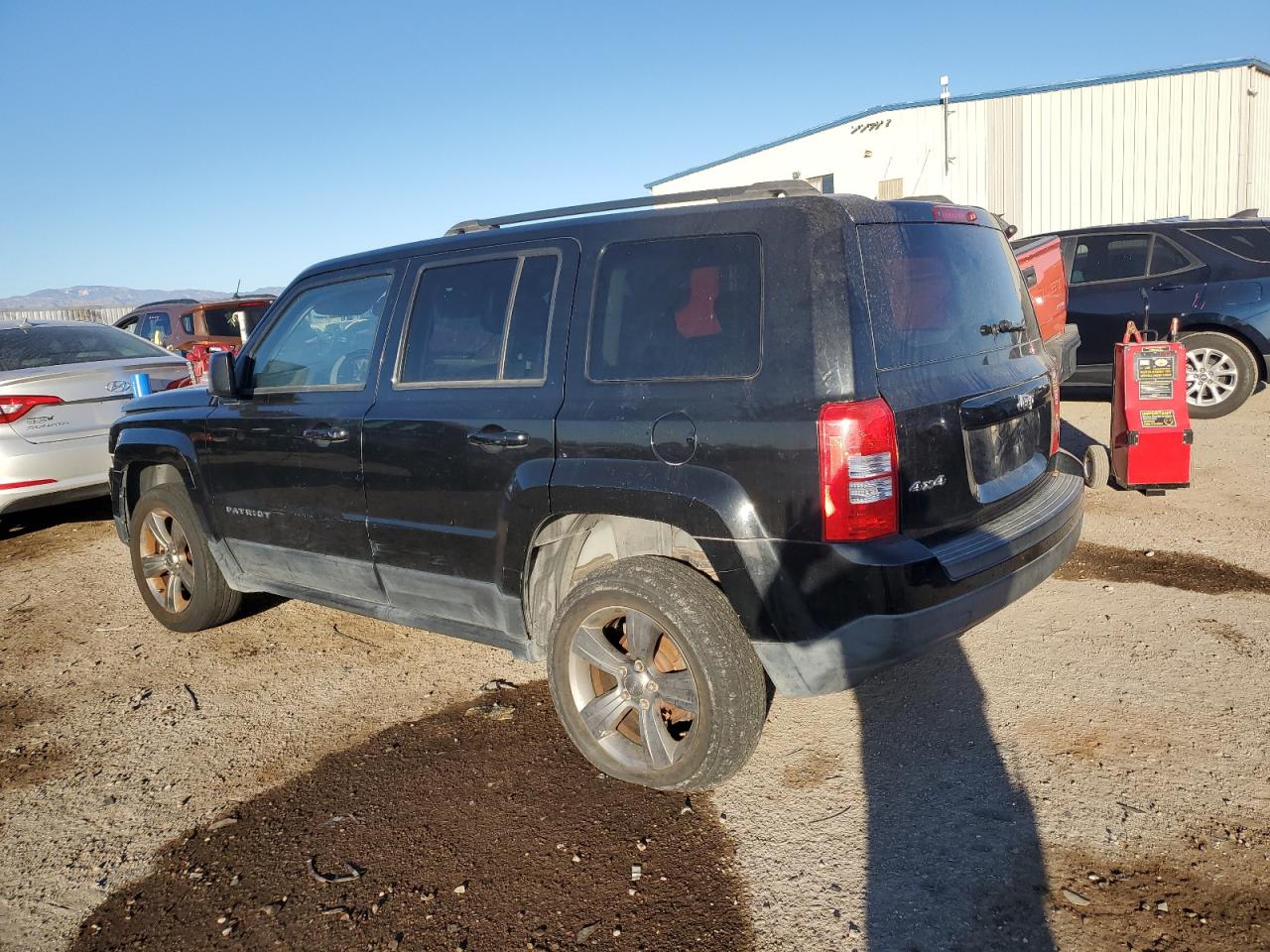 2015 Jeep Liberty (Patriot) VIN 1C4NJRFBXFD439725 Copart auction photo, front end damage thumbnail 2