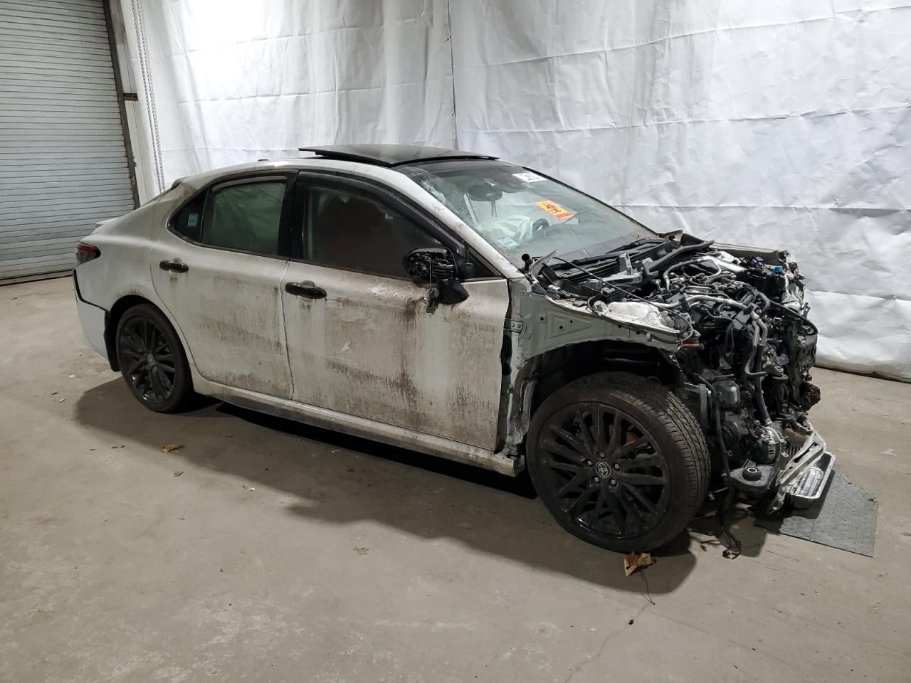 2022 Toyota Camry VIN 4T1K61AK4NU006991 Copart auction photo, front end / minor dent/scratches damage thumbnail 4