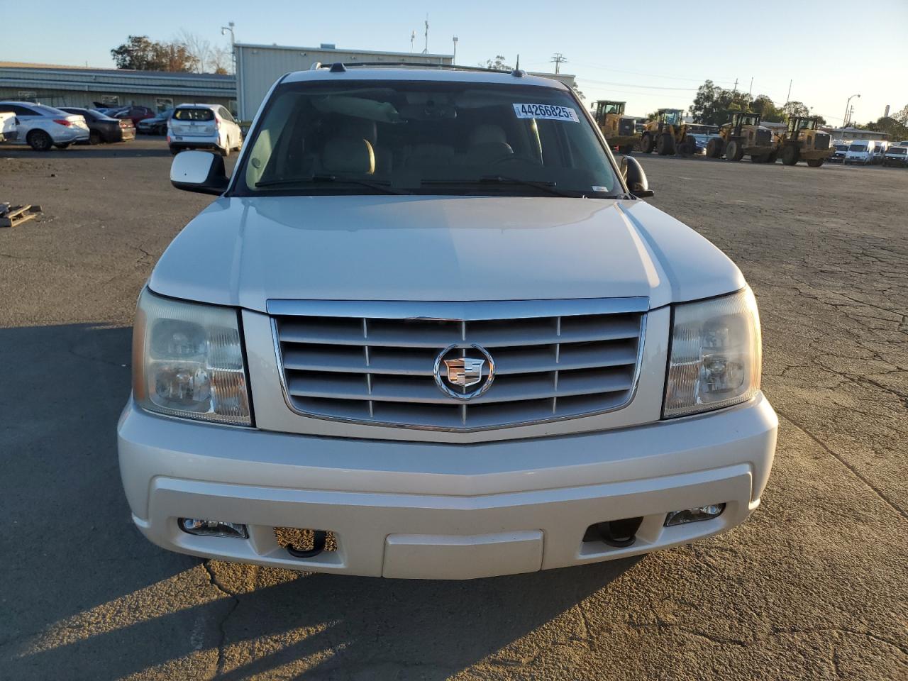 2005 Cadillac Escalade VIN 1GYEK63N85R212376 Copart auction photo, vandalism / rear end damage thumbnail 5