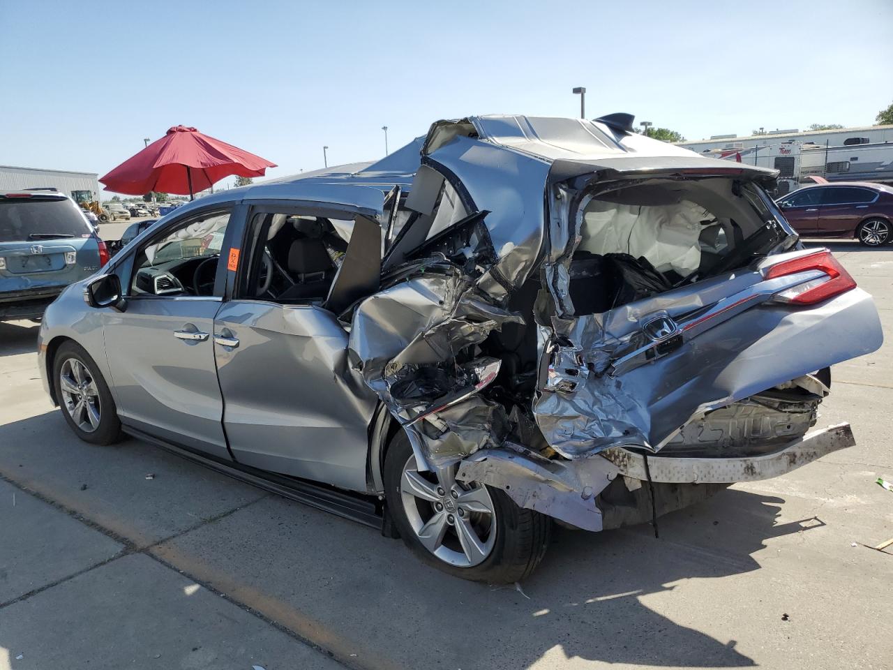 2019 Honda Odyssey VIN 5FNRL6H57KB038914 Copart auction photo, all over damage thumbnail 2