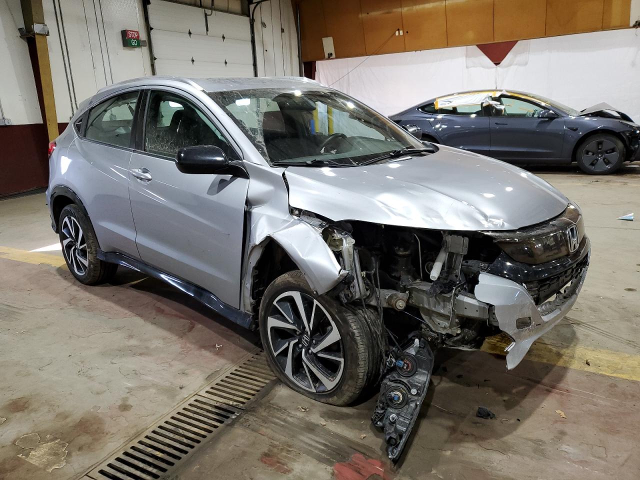 2020 Honda HR-V VIN 3CZRU6H14LM728301 Copart auction photo, front end / side damage thumbnail 4