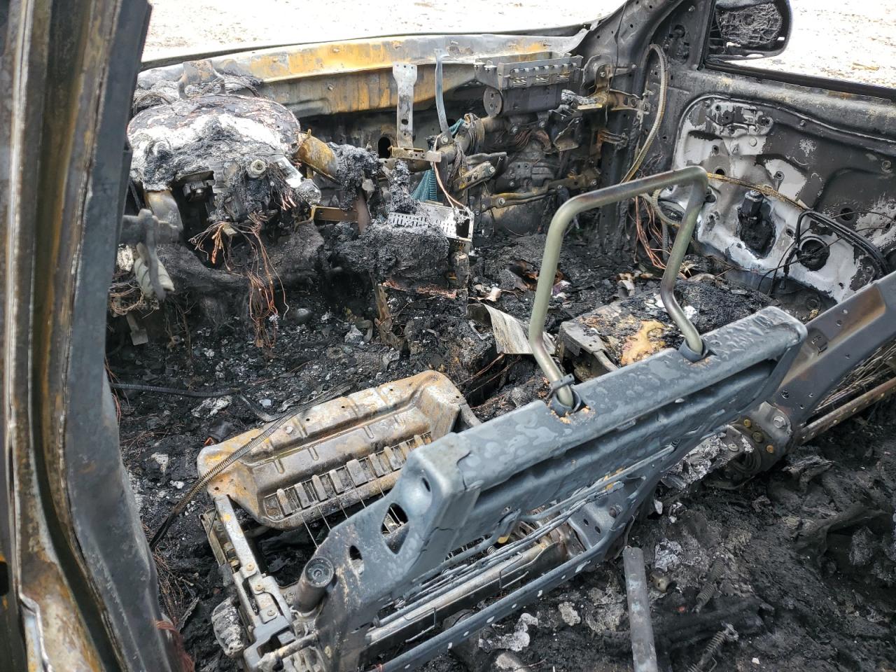 2010 Hyundai Santa Fe VIN 5NMSGDAB6AH402084 Copart auction photo, burn damage thumbnail 8