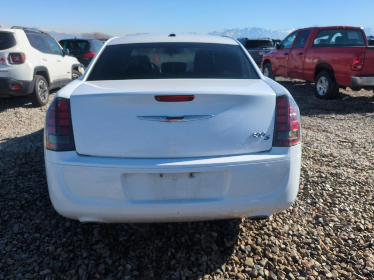 2014 Chrysler 300 VIN 2C3CCABG1EH330371 Copart auction photo, front end damage thumbnail 6
